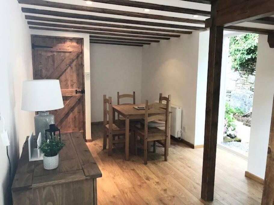 Woodland Cottage In Cornwall With Walled Garden Helston Exterior foto